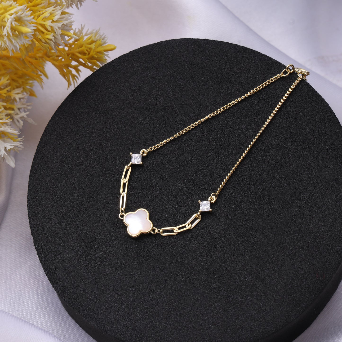 Golden Bloom Link Bracelet