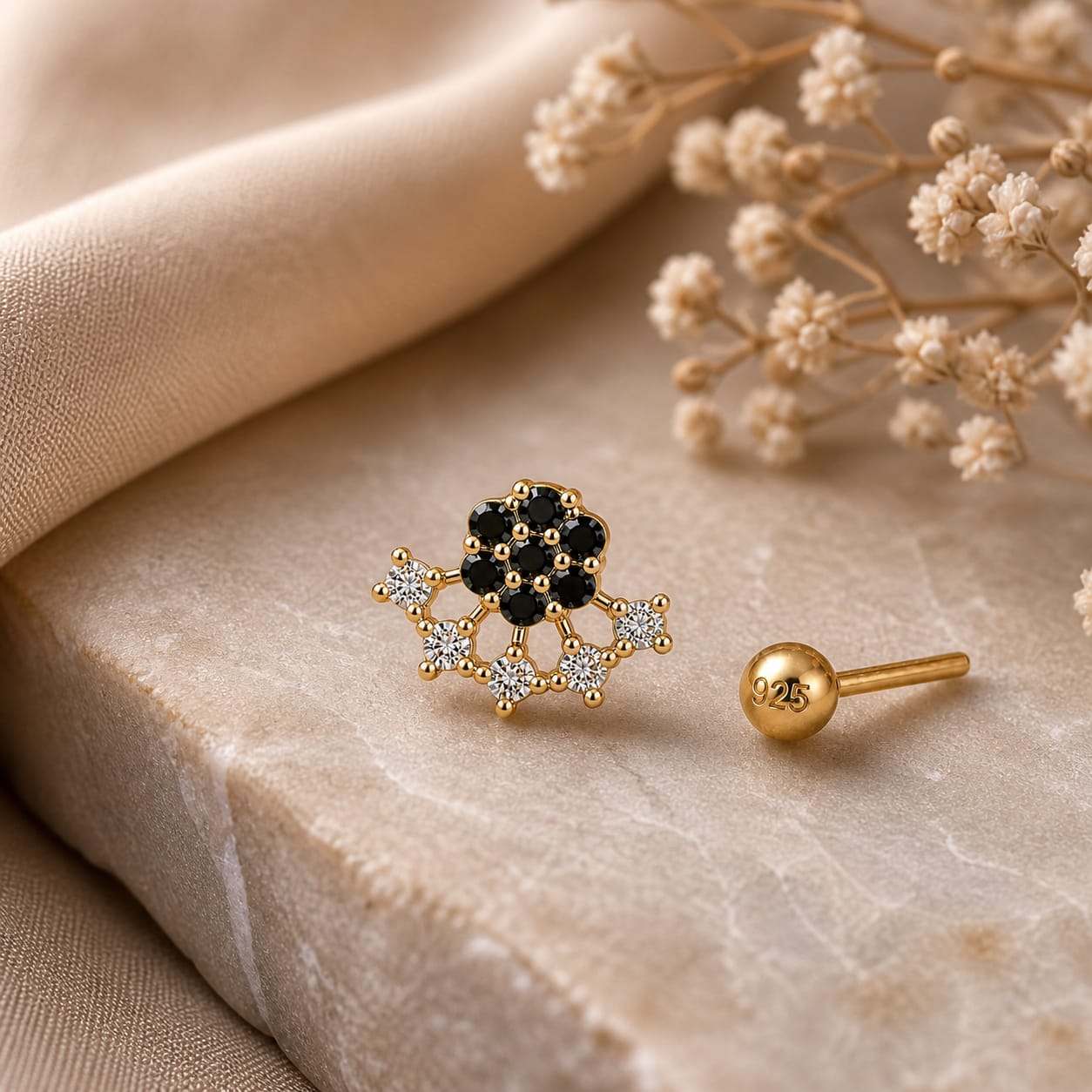 Noir Petal 925 Silver Nose Pin