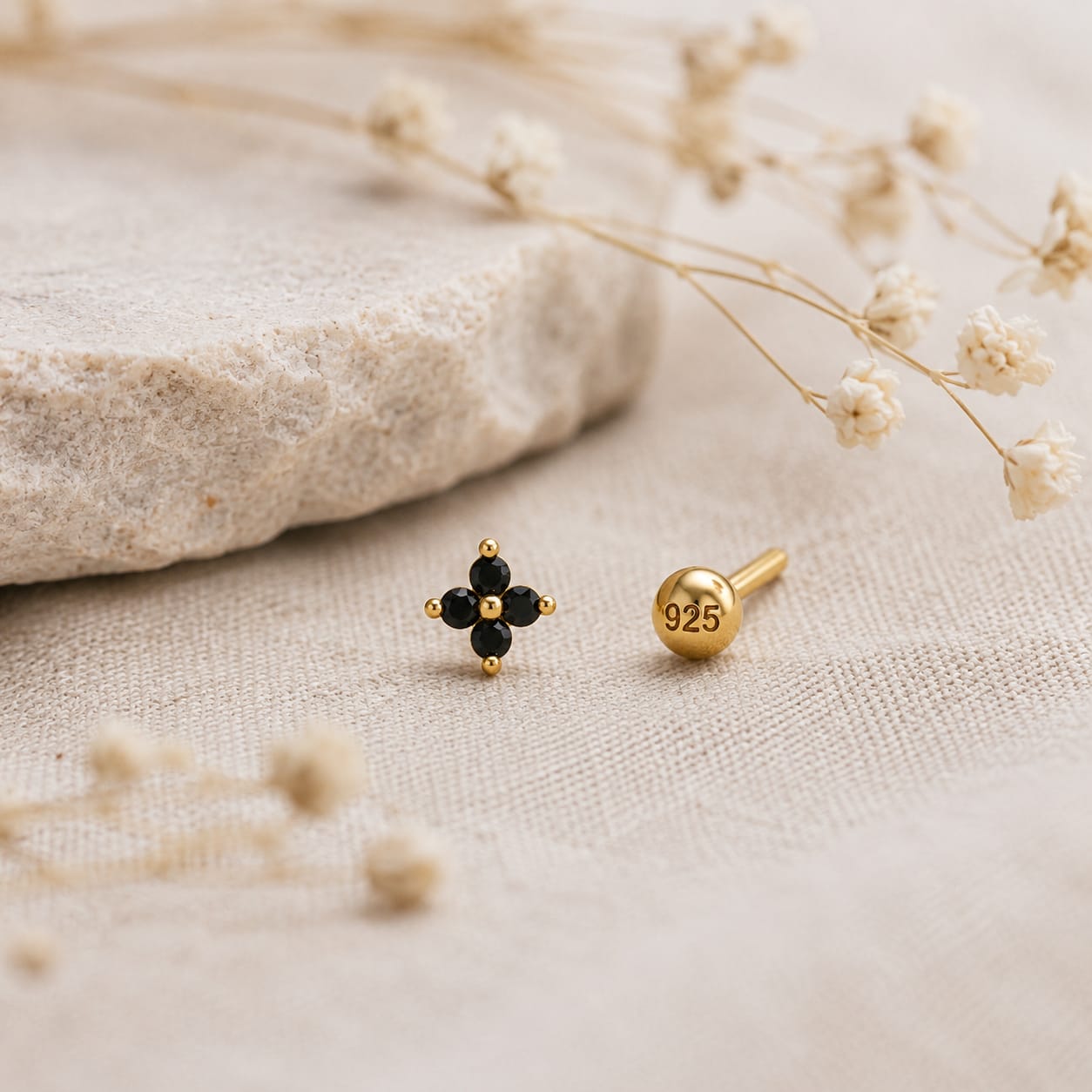 Midnight Clover 925 Silver Nose Pin