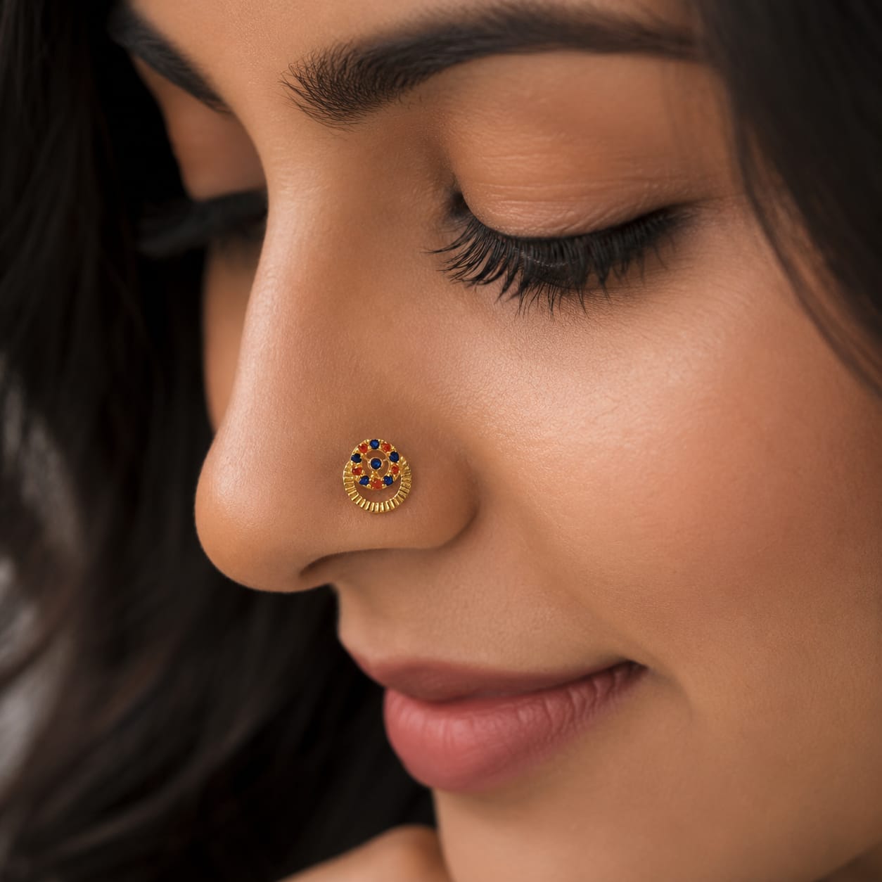 Sapphire Marigold Halo 925 Silver Nose Pin