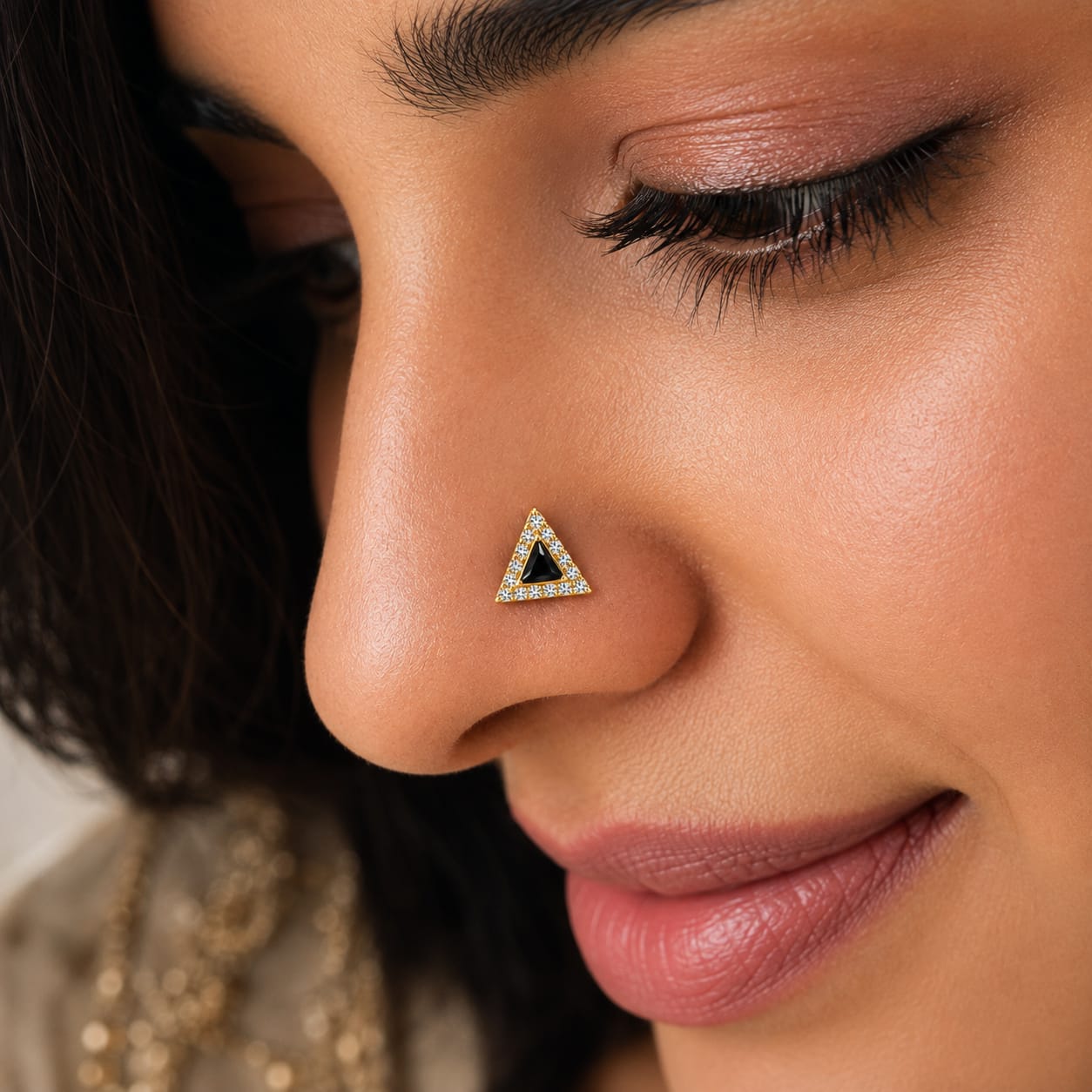 Noir Triangle 925 Silver Nose Pin